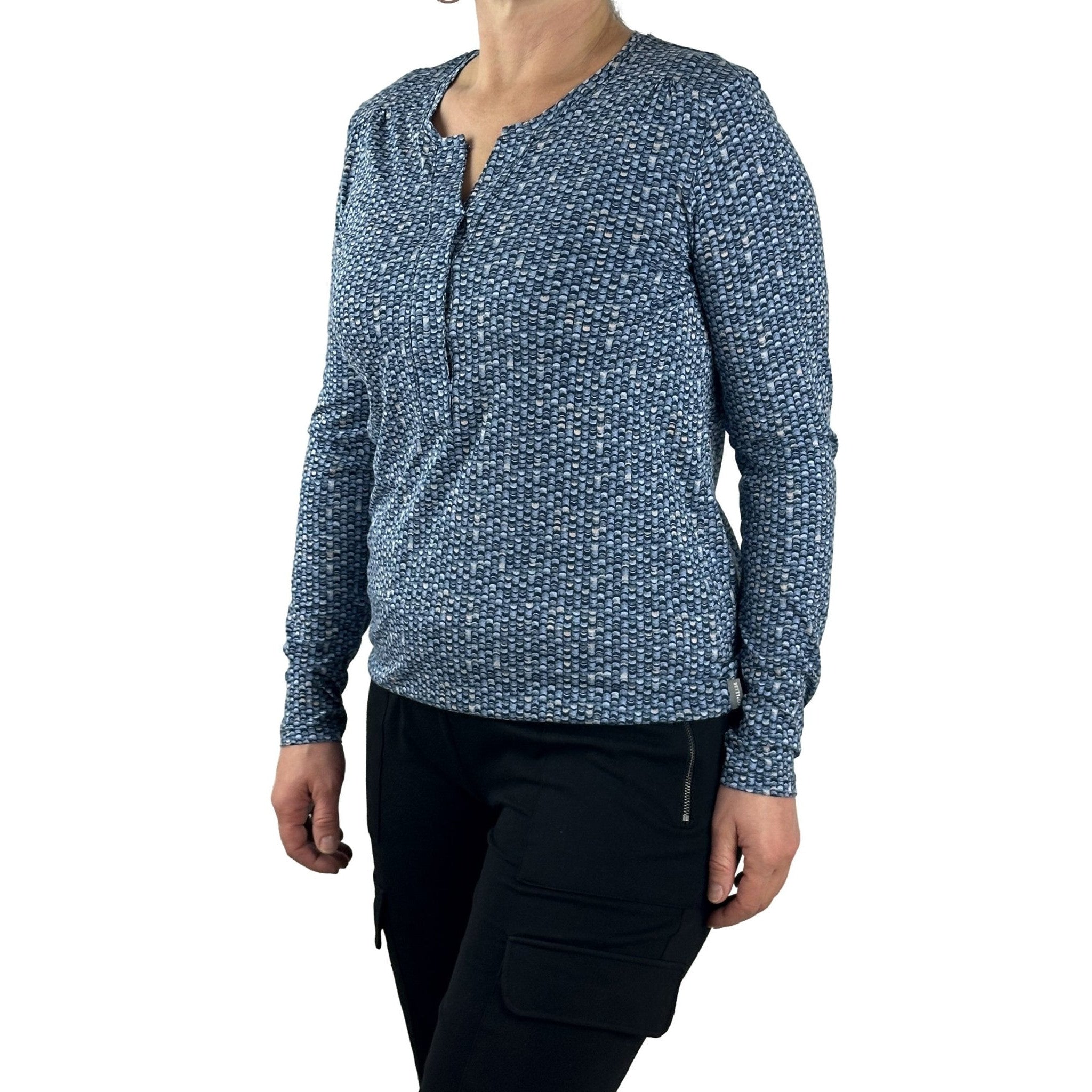 Langarm Shirt mit kleinem Muster. Mode von Betty &amp; Co. Seidel Moden Onlineshop