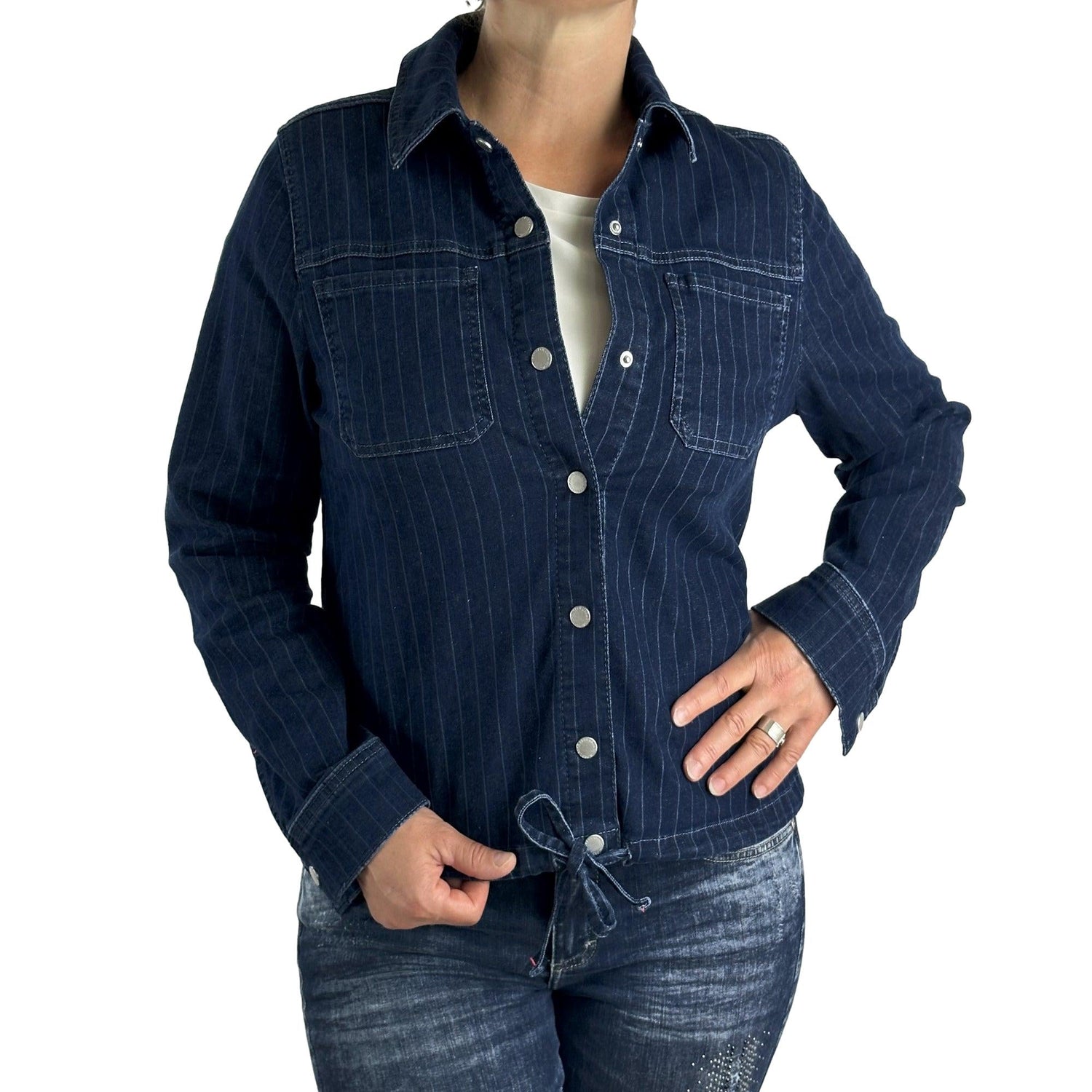 Jeansjacke mit Streifen. Mode von Cecil