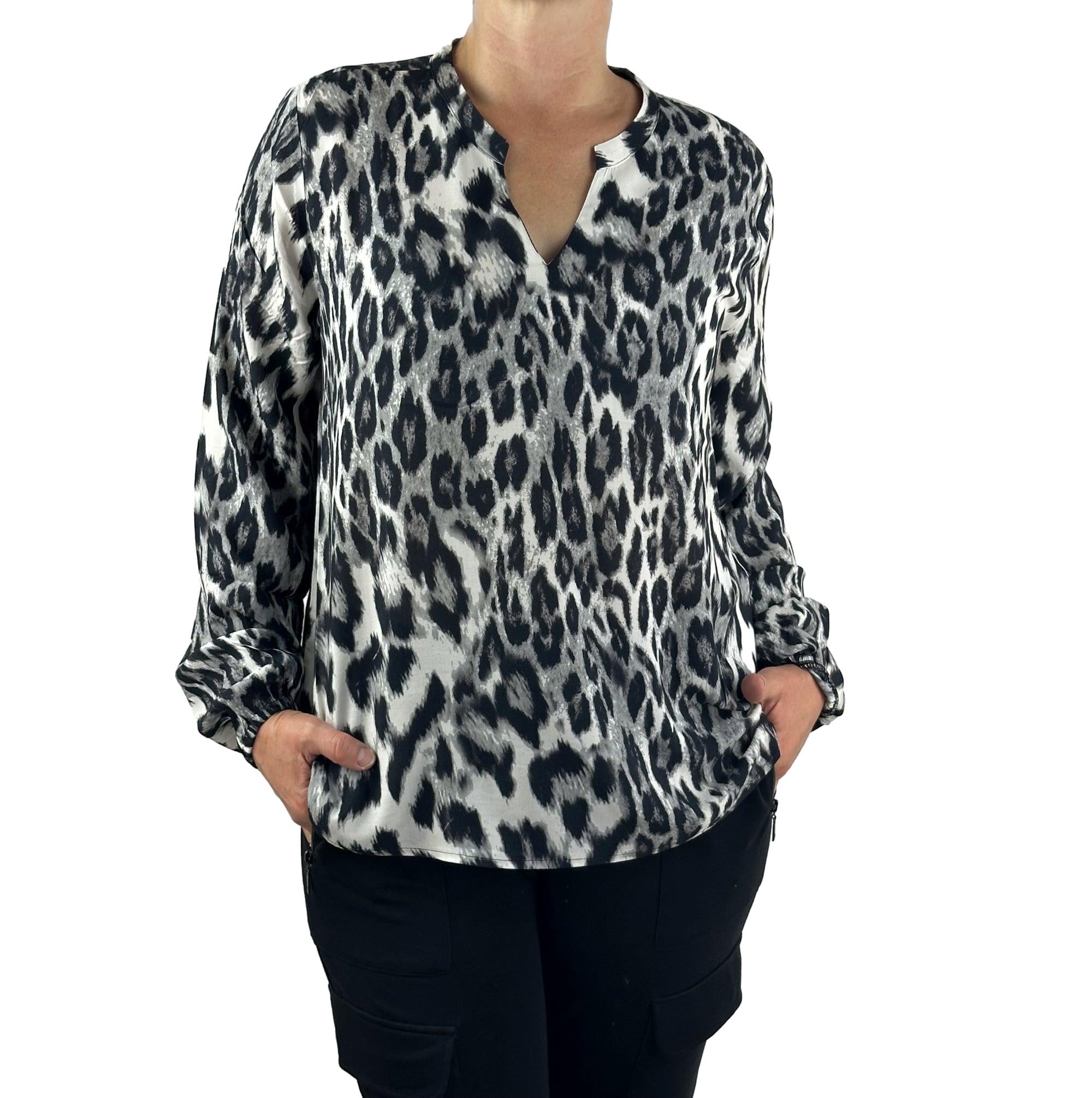 Bluse mit Alloverprint. Mode von Monari