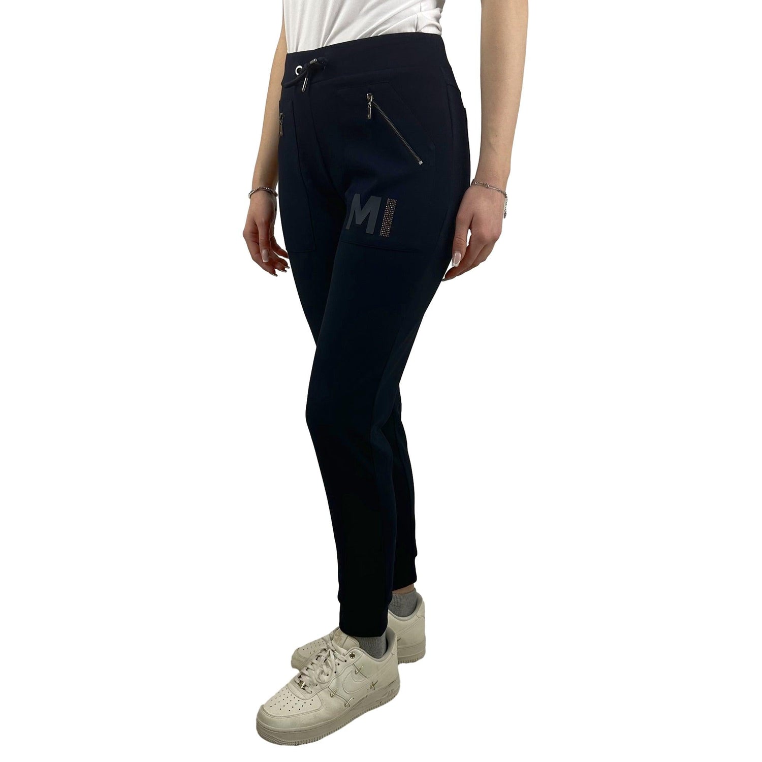 Joggpant mit Glitzer. Mode von Monari. Seidel Moden Onlineshop