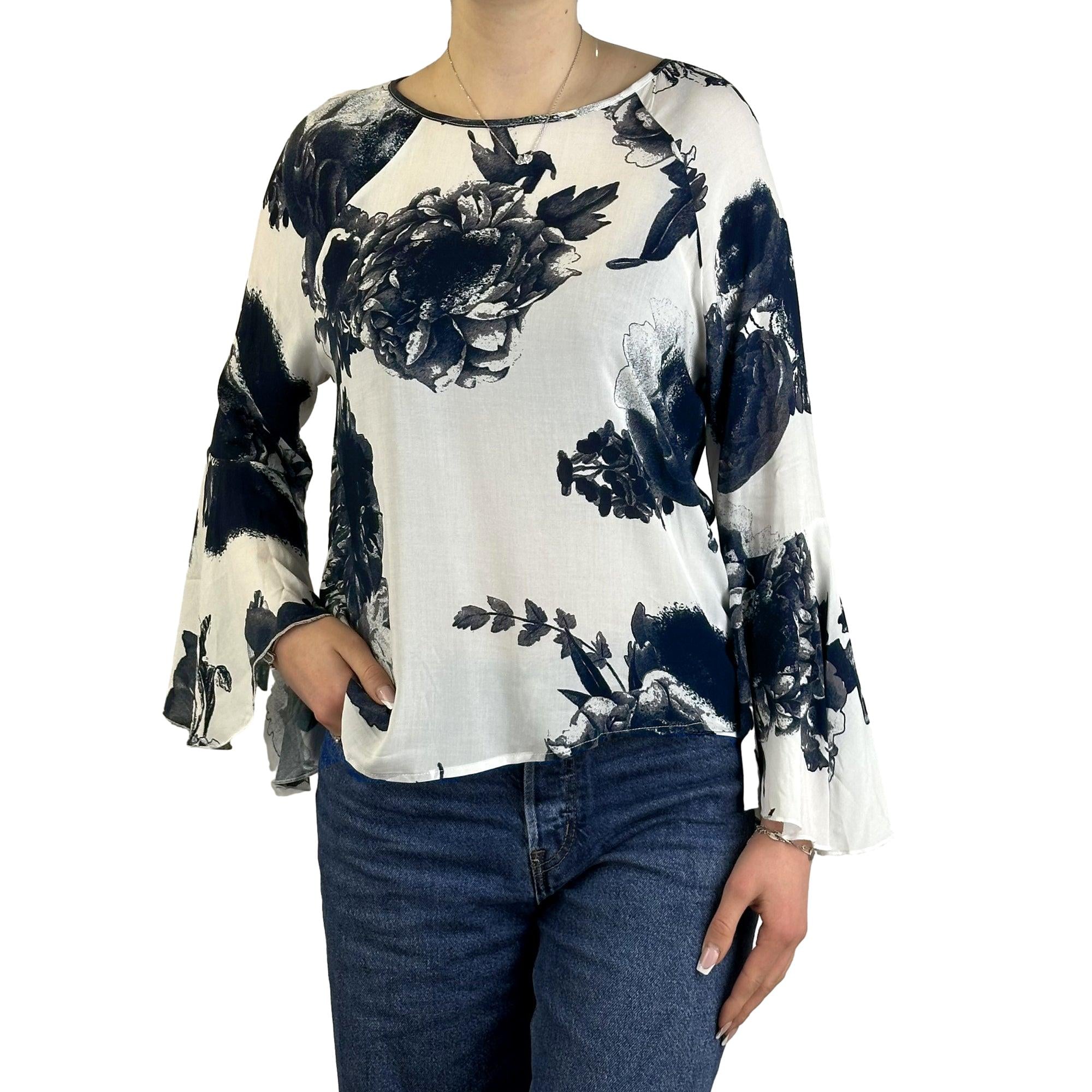 Schluse mit floralem Print. Mode von Monari. Seidel Moden Onlineshop