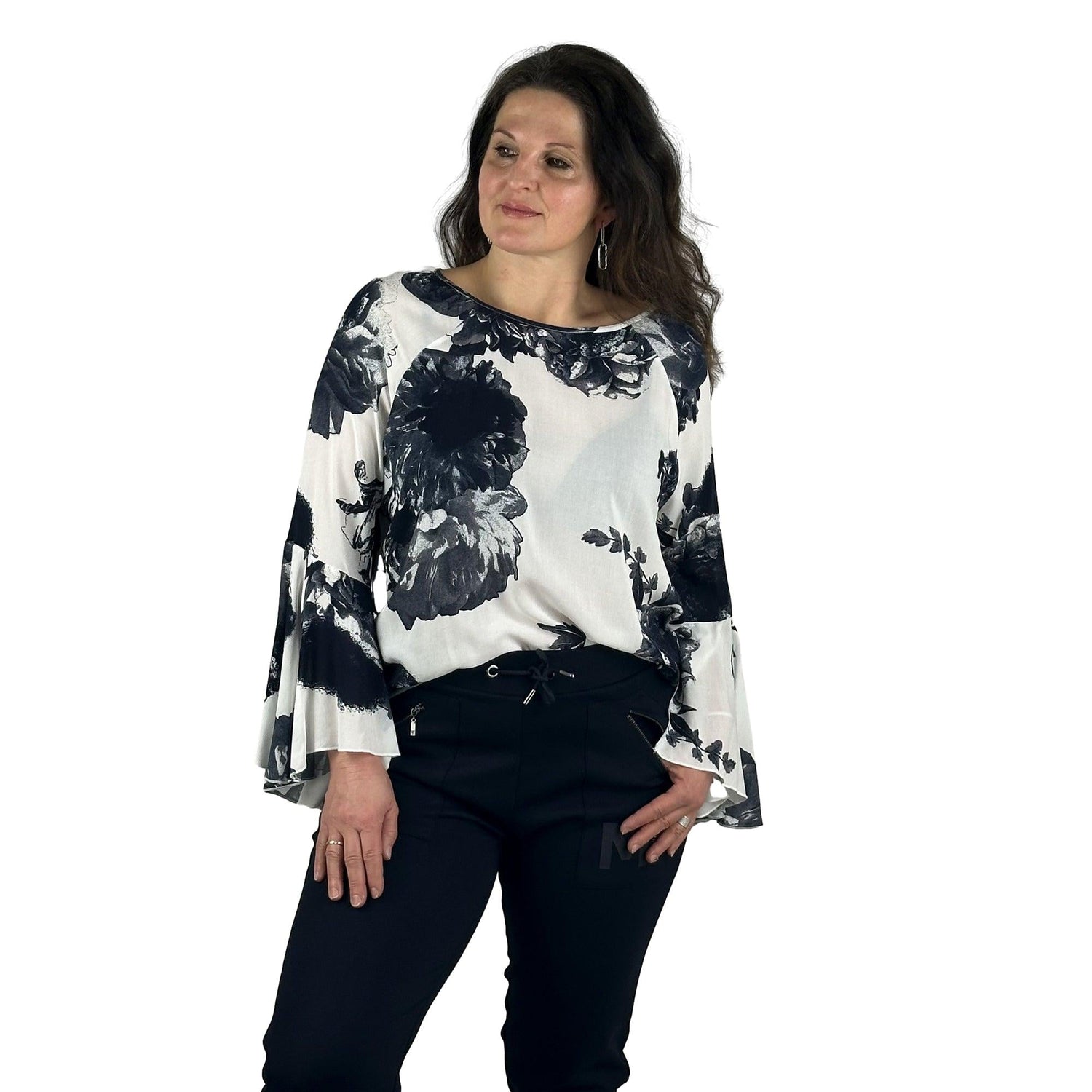 Schluse mit floralem Print. Mode von Monari. Seidel Moden Onlineshop