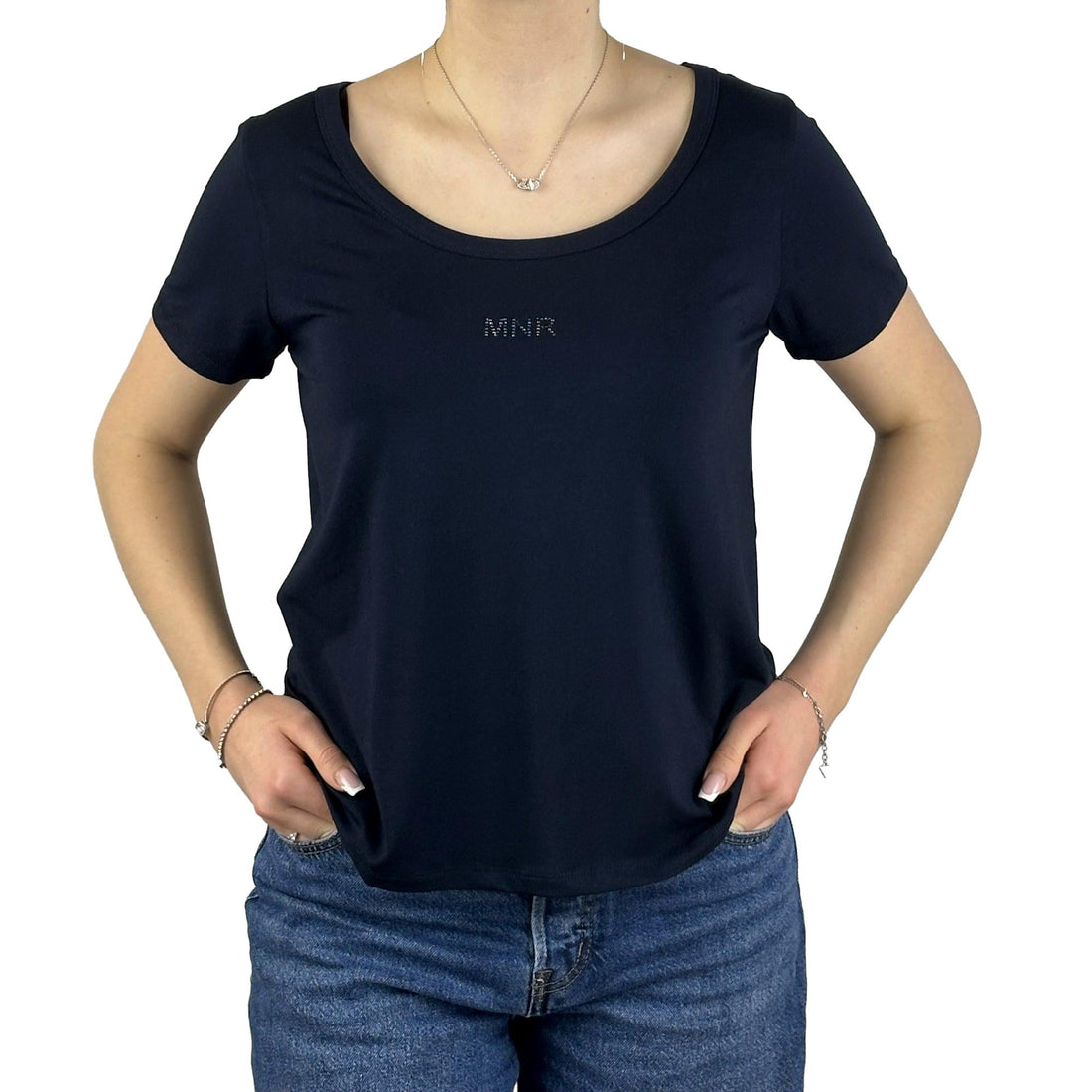 Shirt mit Glitzerlogo. Mode von Monari. Seidel Moden Onlineshop