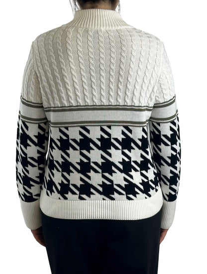 Pullover mit Strasssteinen. Mode von Monari