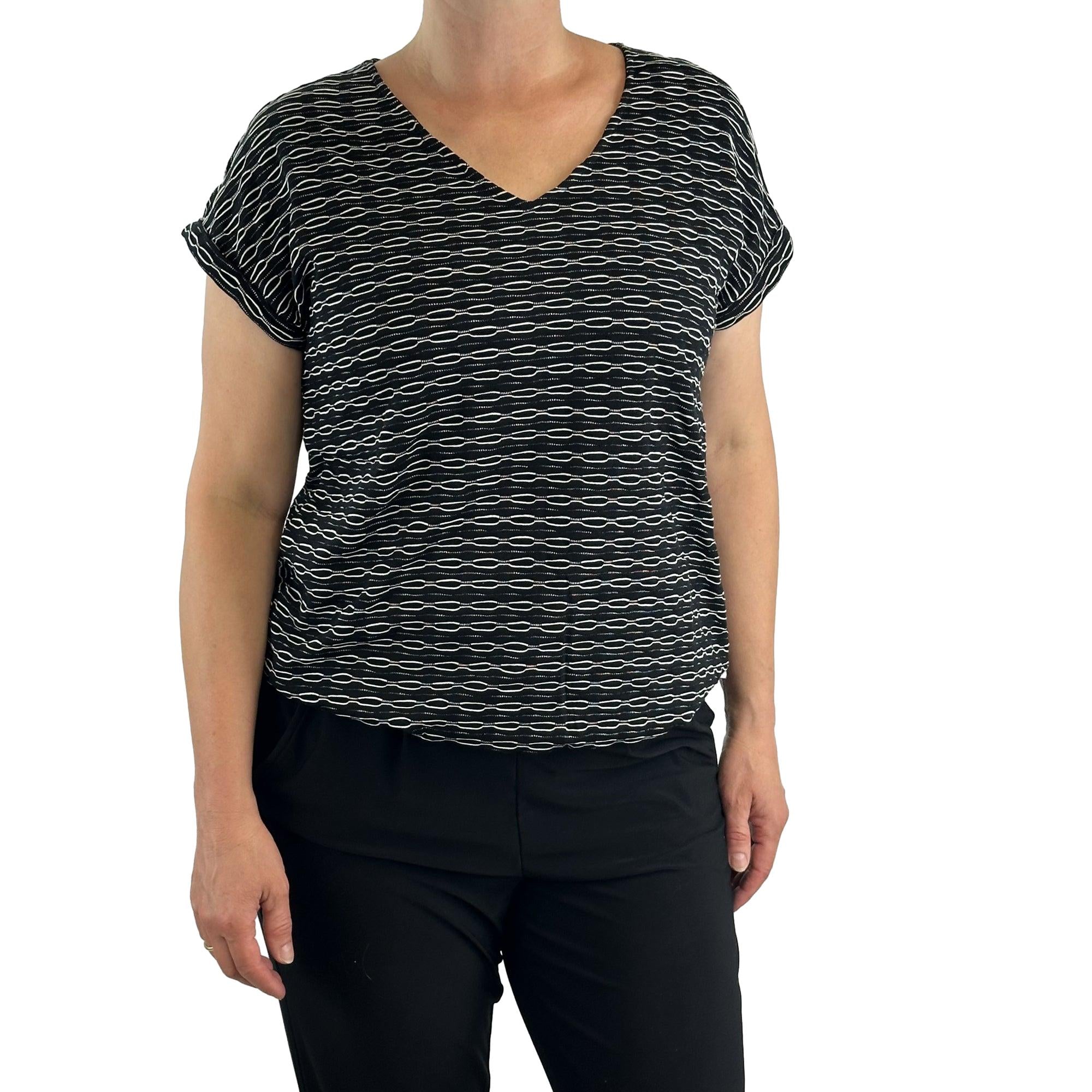 Shirt mit V-Ausschnitt. Mode von Betty &amp; Co. Seidel Moden Onlineshop